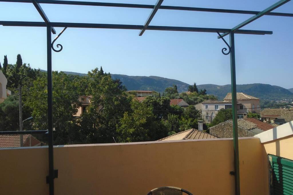 Eleni's House In * Valanio